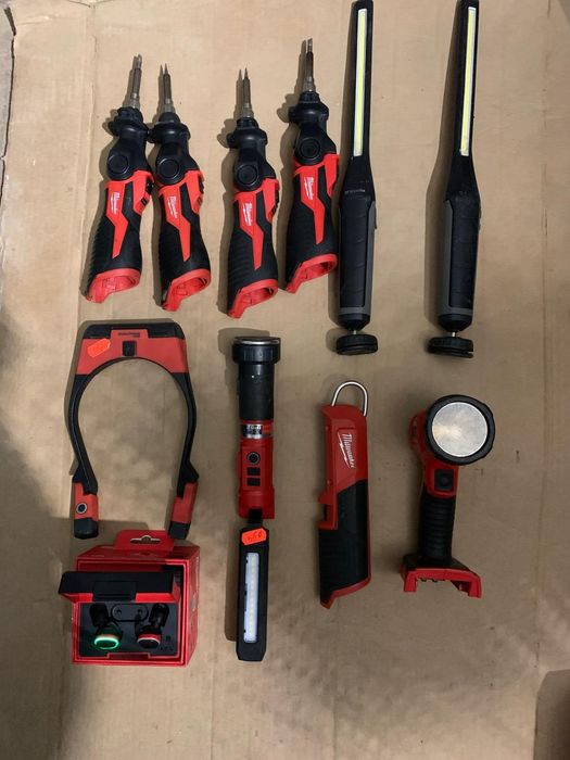 Pistol de lipit, Lanternă,Căști Milwaukee