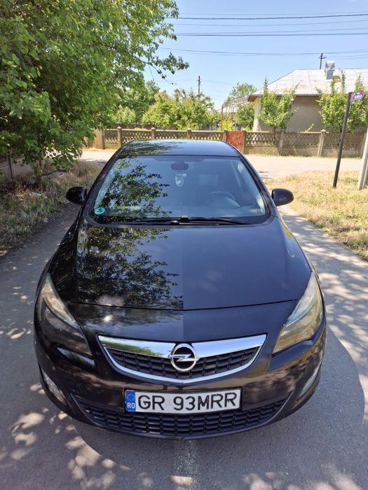 Vând/Schimb Opel Astra J!