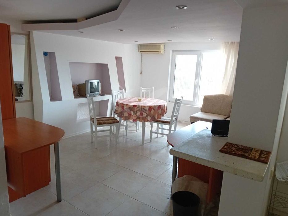 Продава се Къща в Обзор - 400 кв.м за 527 €/кв.м - Снимка #1