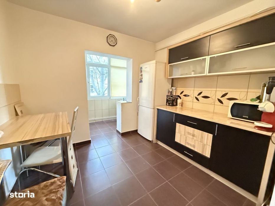 Apartament 3 camere, decomandat, 65 mp utili - Soarelui — fotografia 1