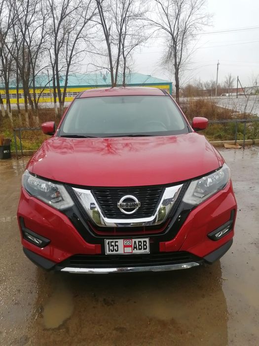 Продам машину Nissan Rogue