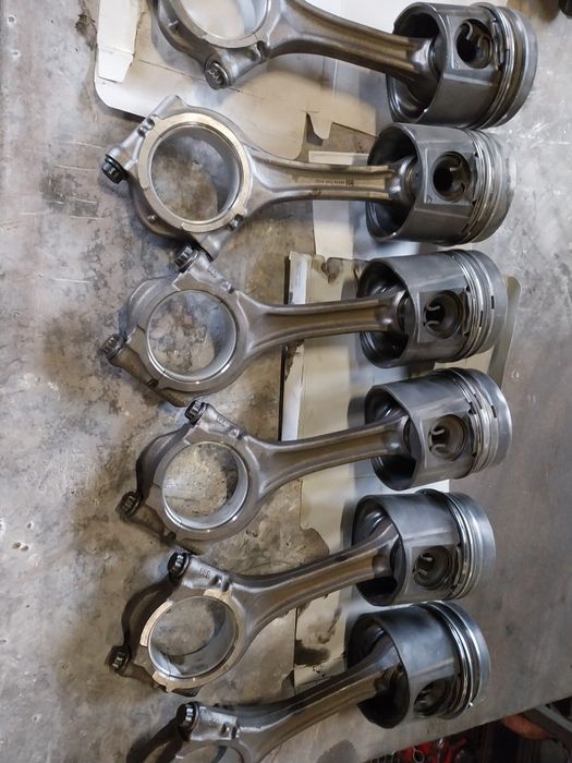 Vând piston+biela mercedes atego 6cilindri