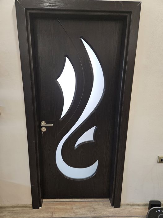 Интериорни врати