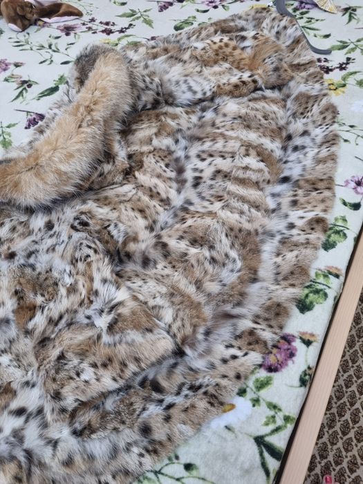 Haina din blana naturala de linx