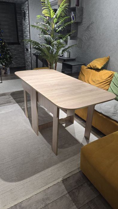 Продам стол книжка новый