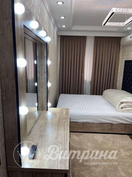 4 комнатная в центре Ойбека