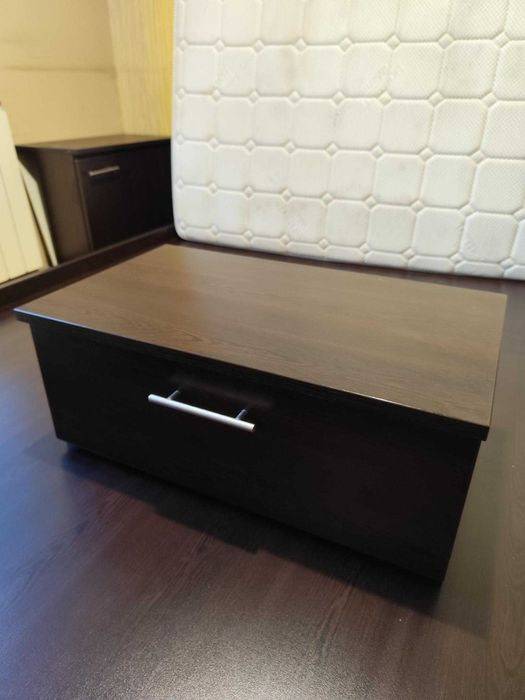 Скрин и 3 броя нощни шкафчета за спалня - венге