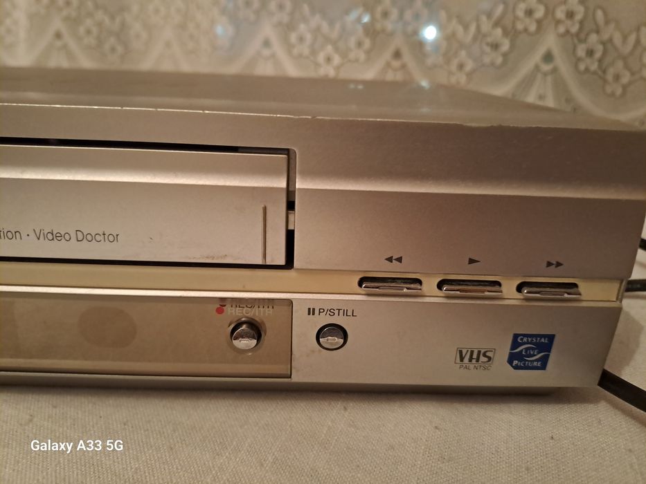 Видеомагнитофон LG