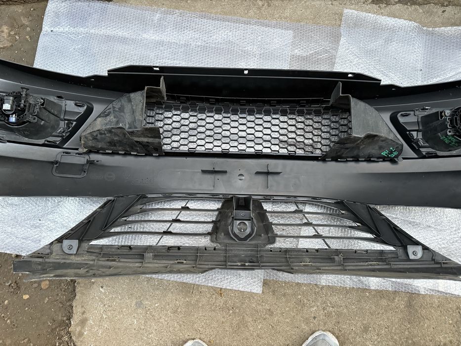 Vand bara fata completa noua Dacia logan facelift 2008/2012