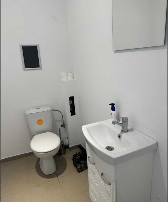 Склад (спортна зала) 1500 м2, Тополи