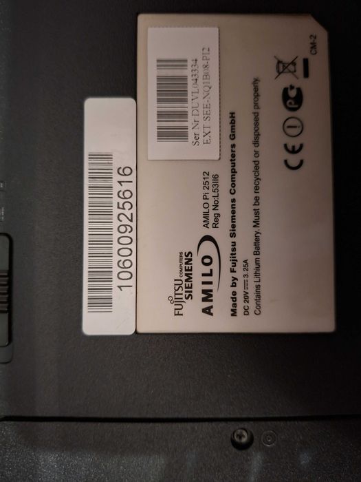 Laptop Fujitsu Siemens Amilo (nu se deschide)