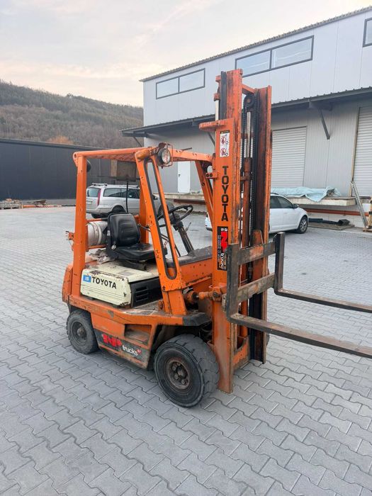 Продавам мотокар