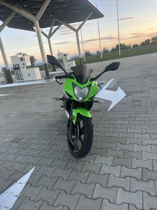 Kawasaki ninja 125 2022