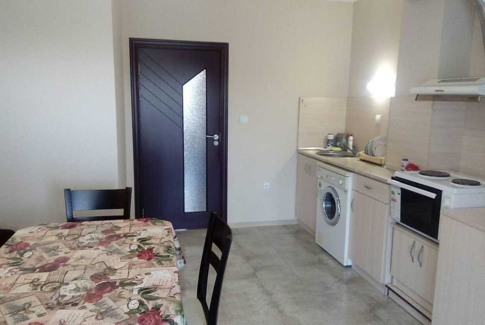 Дава се под наем Двустаен апартамент в Бургас, Център - 54 кв.м за 94.35 € - Снимка #9