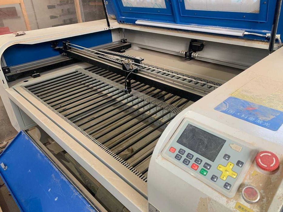 Лазерный станок СО2 1300х900 100вт   Lazer stanogi colbali CO2 100wt