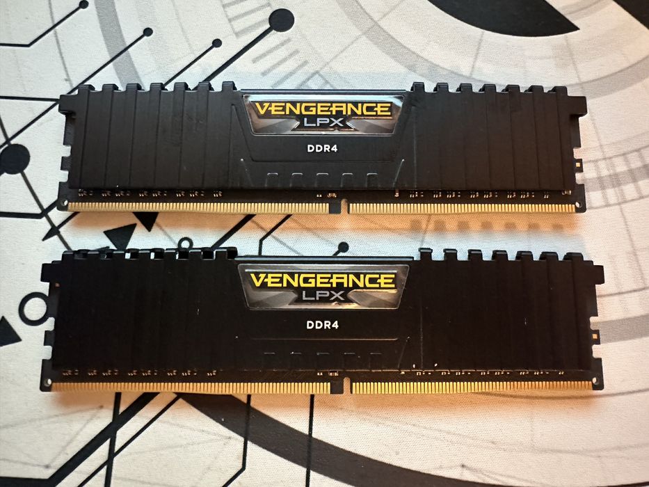 Memorie RAM 16 GB (2x8GB) Corsair Vengeance 3600 MHZ