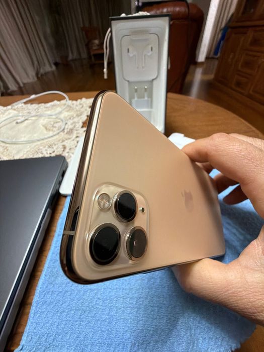 iPhone 11 Pro Max 256GB Gold