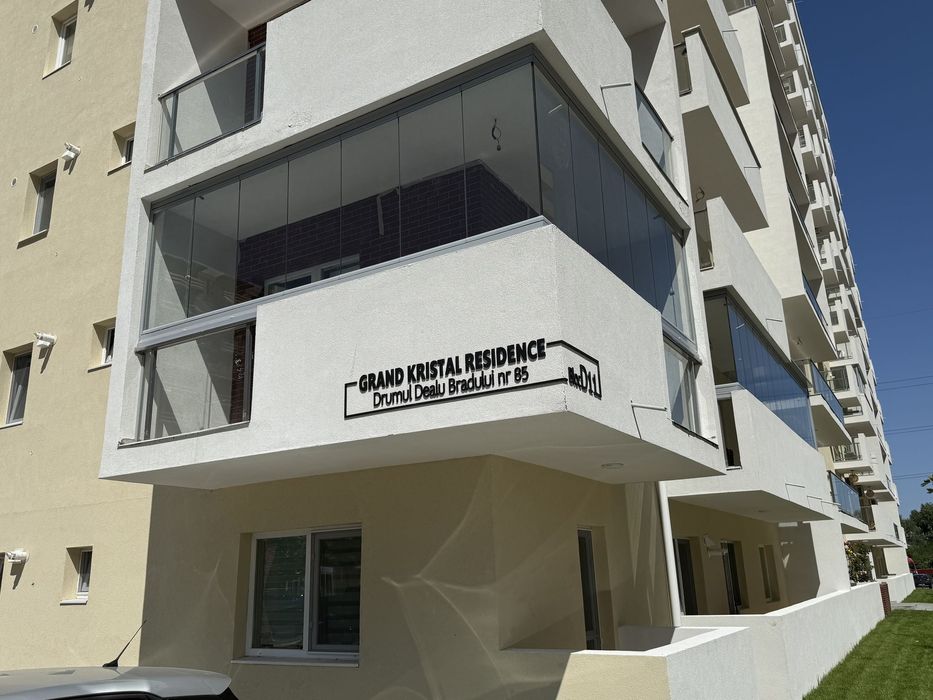 Inchidere cu sticla pliabila pentru balcon, foisor sau terasa