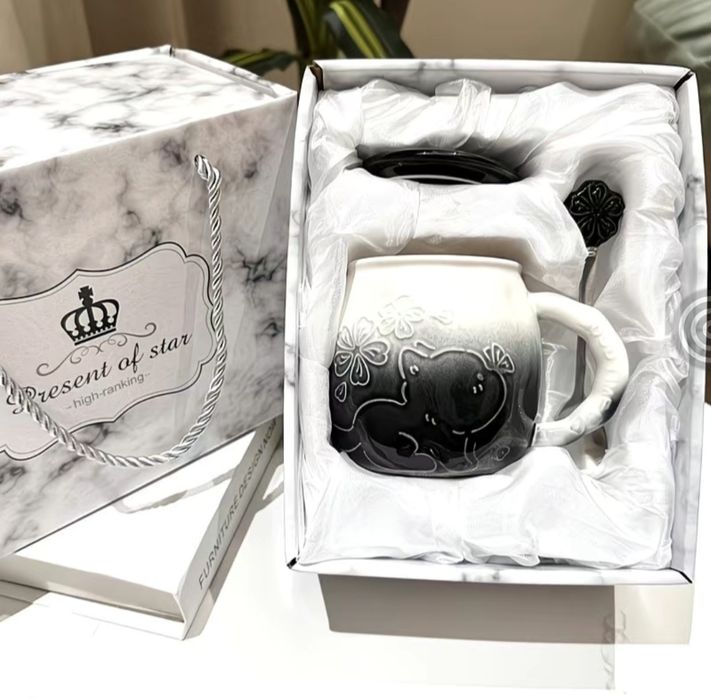 .Кружка с котом.