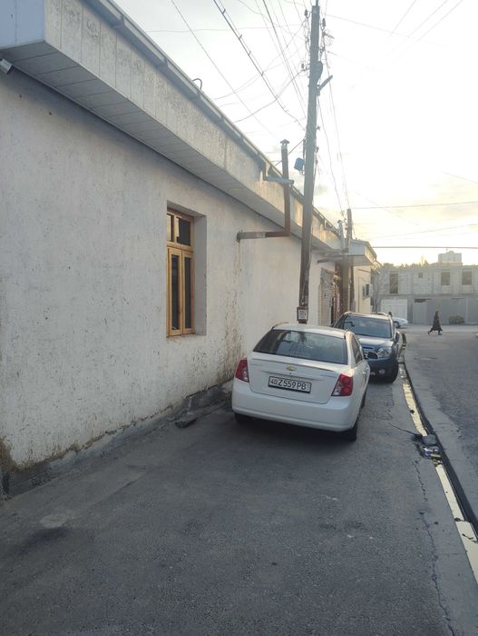 Prodayotsa dom v dol dorogi pod biznes