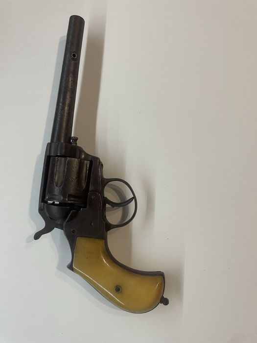 Револвер Colt M1877г. Колекционерско оръжие.