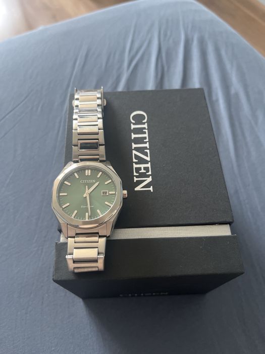 Часовник Citizen сапфир кристал