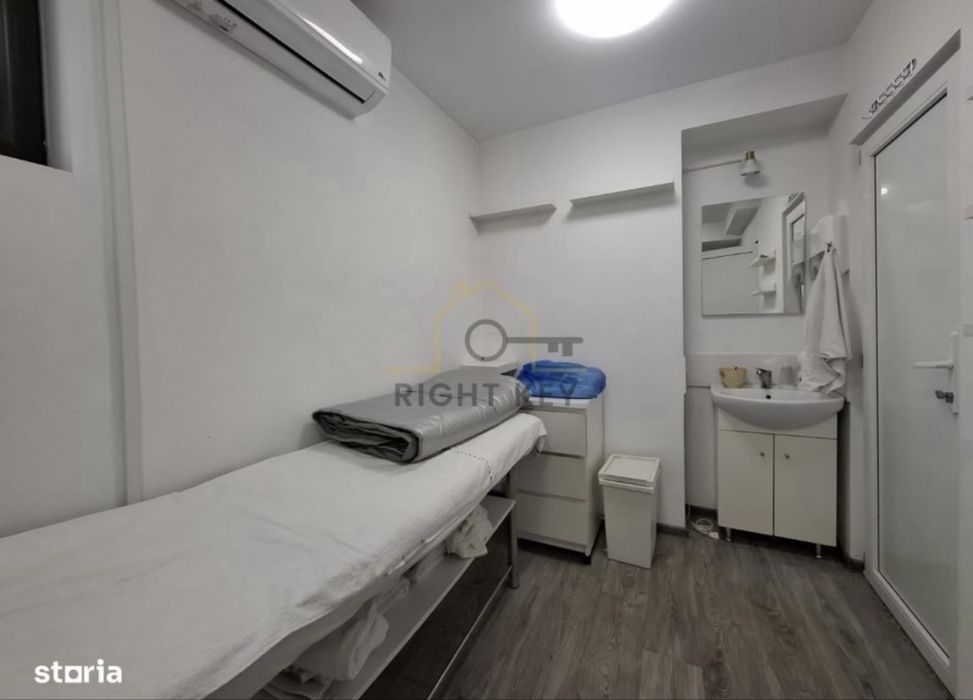 Inchiriere post in salon modern