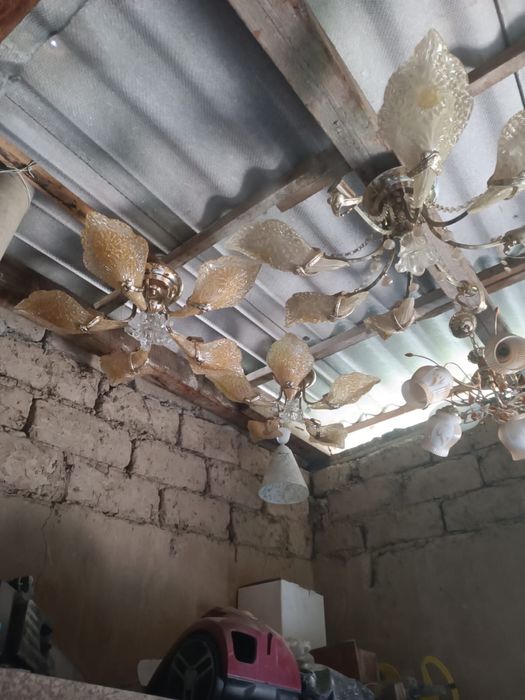 ……………………………………..