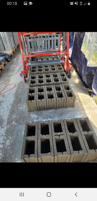 Masina boltari borduri oferta vacanta