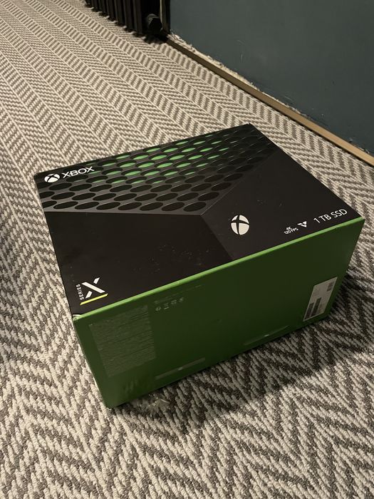 Xbox Series X (1 Tb SSD) 1 джойстик