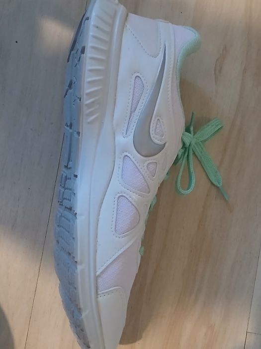 Маратонки NIKE Намаление