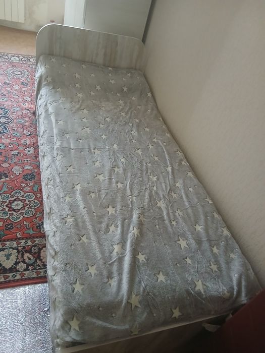Продам кровать новый