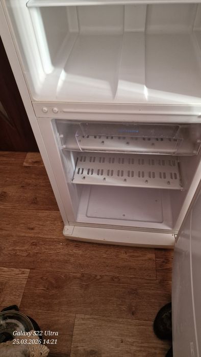 Продаётся холодильник Идезит