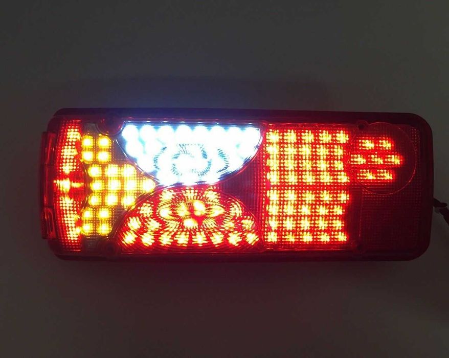 1 бр. ЛЕД LED задна светлина стопове за камион бус ремарке 12-24V