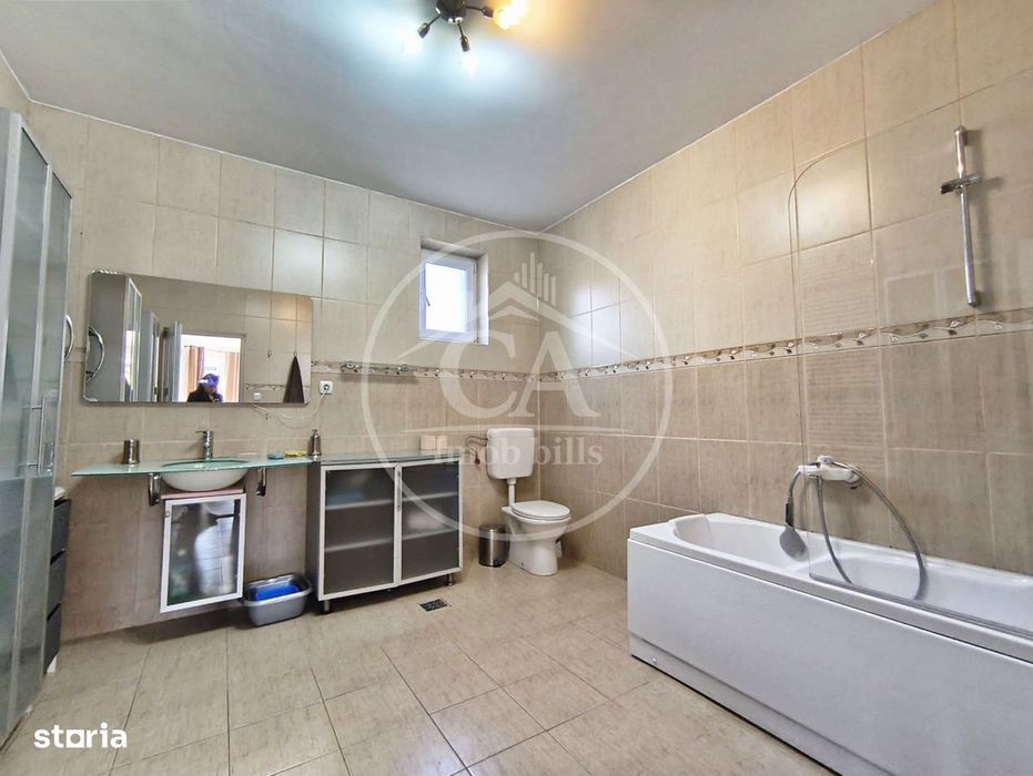 Casa de inchiriat cu 4 camere si piscina in Santandrei, Bihor