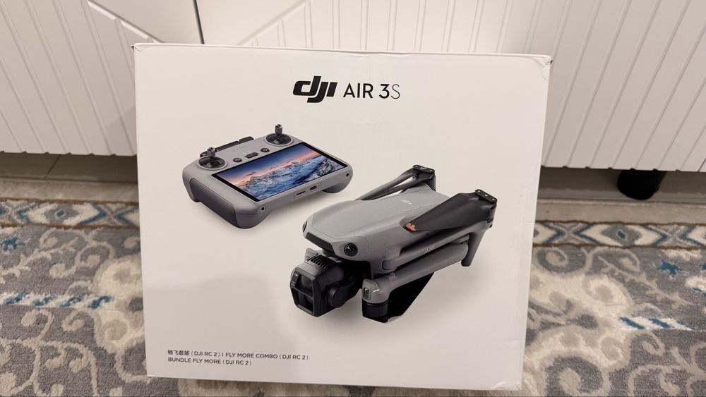 Продам Дрон DJI Air 3S more combo (RC2)