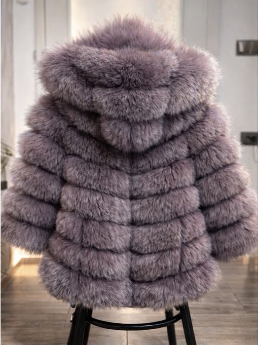 Палто от естествен косъм с качулка