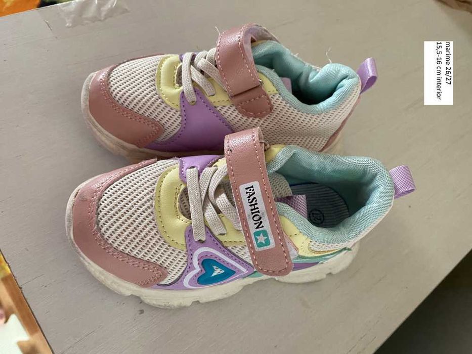 Adidasi tenisi reebook H&M copii marime 26