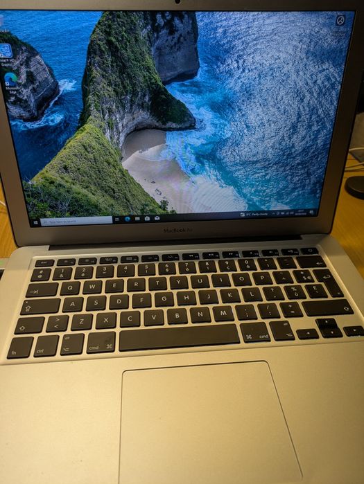 MacBook Air 2015 8GB Windows+macOs