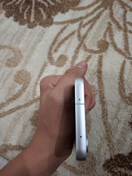 Обменяю  Samsung s23fe 8/256гб