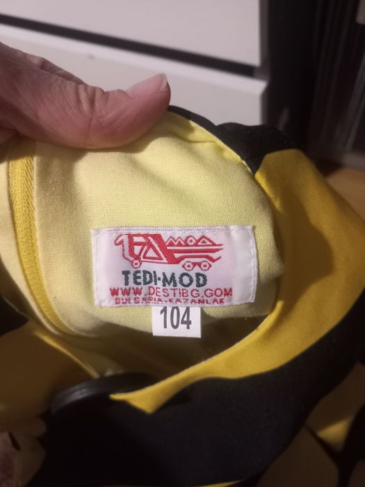 Рокля на пчеличка