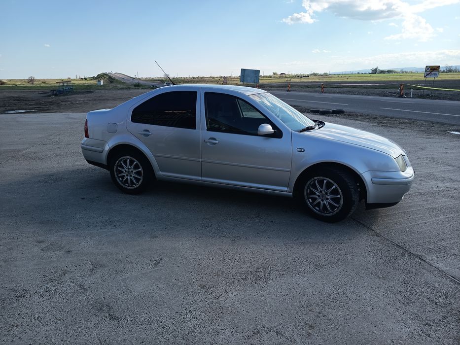 VOLKSWAGEN Bora 2000 — imagine 3