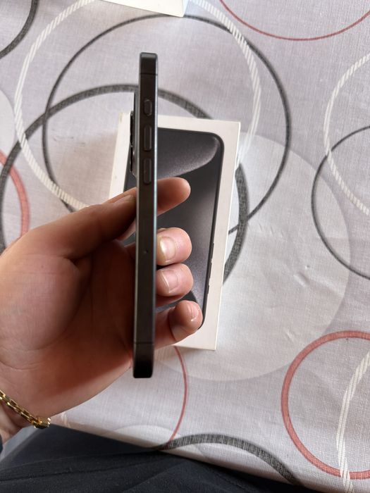 Iphone 15 pro negru