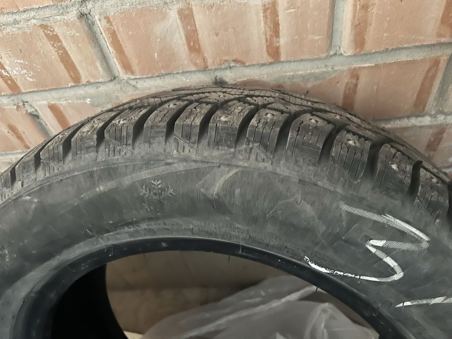 Продам шины зимние