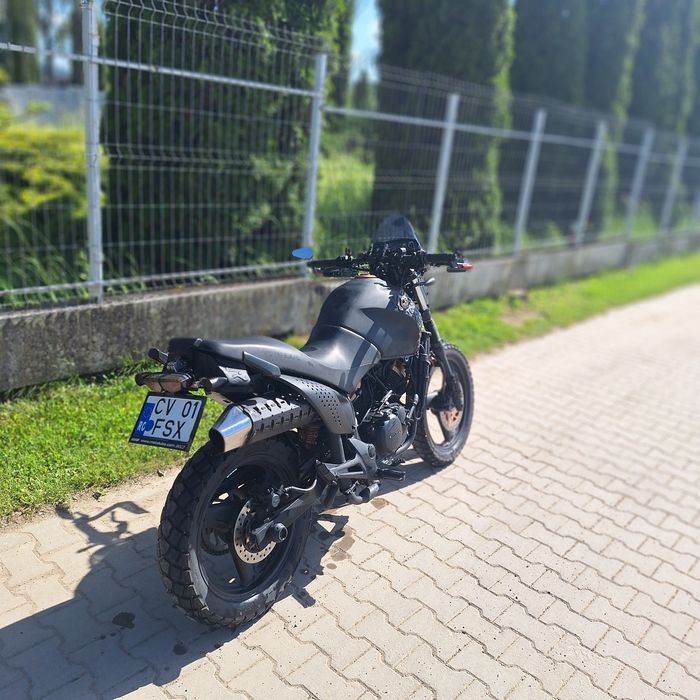 Vand Honda varadero 125 xl poate fi condus cu A1