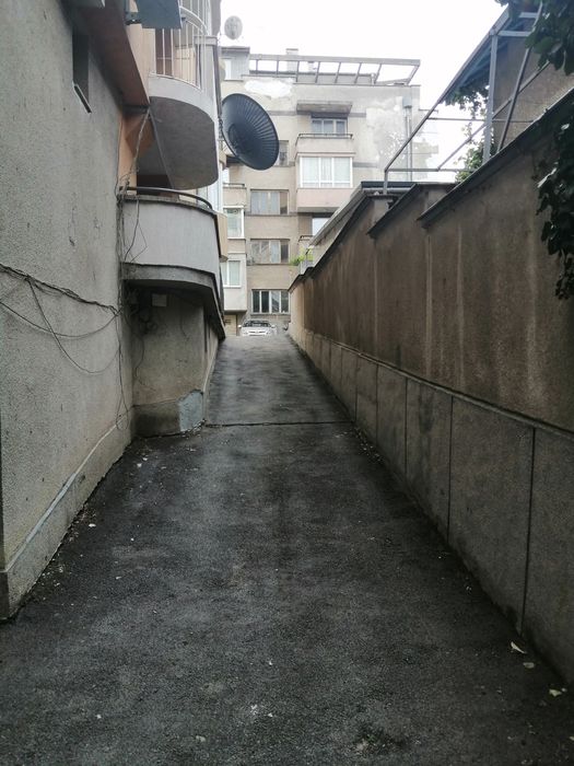 Дава се под наем Гараж / Паркомясто в София, Лозенец - 22 кв.м за 153 € - Снимка #3