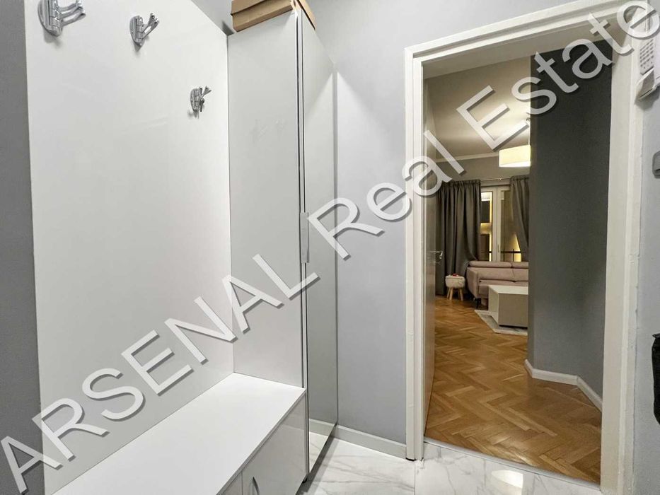 Дава се под наем Двустаен апартамент в София, Център - 70 кв.м за 800 € - Снимка #1