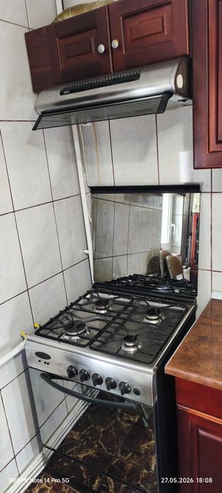 Vând mobila de bucătărie