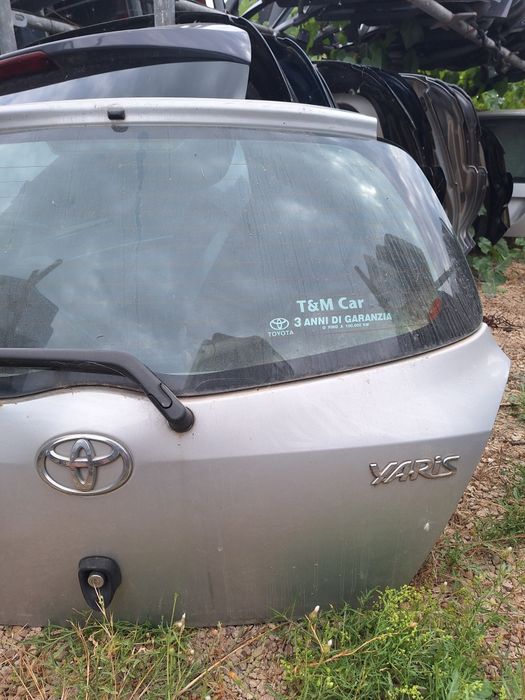 Врата багажник Toyota Yaris / Тойота Ярис 2007г.