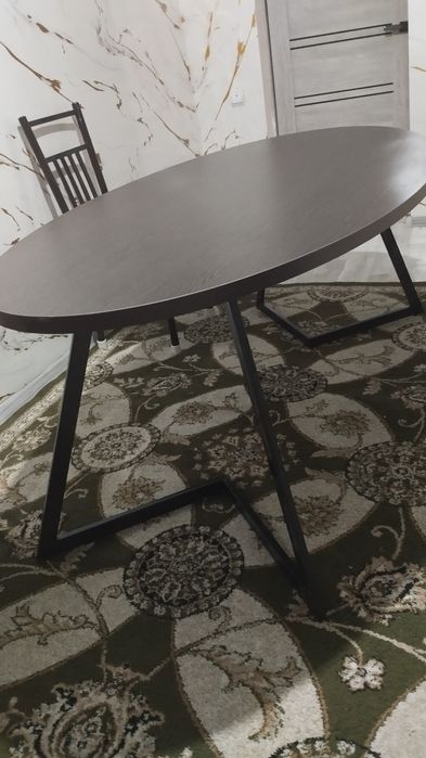 Продается Стол обеденный